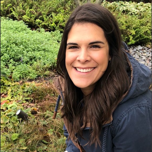 Meet your Posher, Sarah - Picture 2 of 3